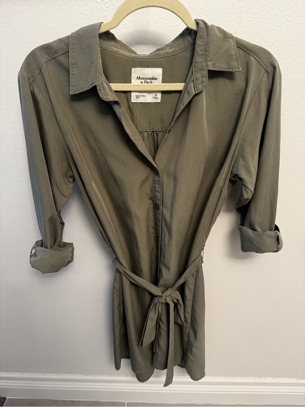 Abercrombie & Fitch Olive Lightweight Dress